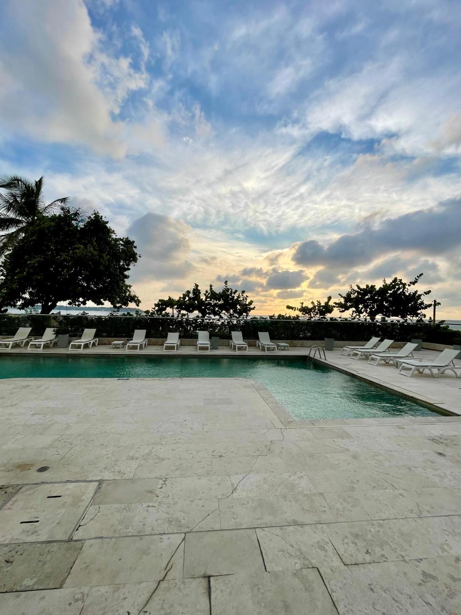 En Cerca Al Hilton * Cartagena